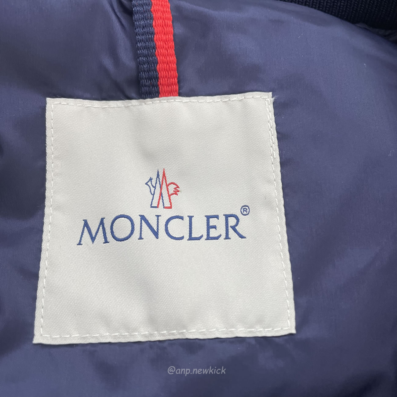 Moncler Dives Down Bomber Jacket (4) - newkick.cc